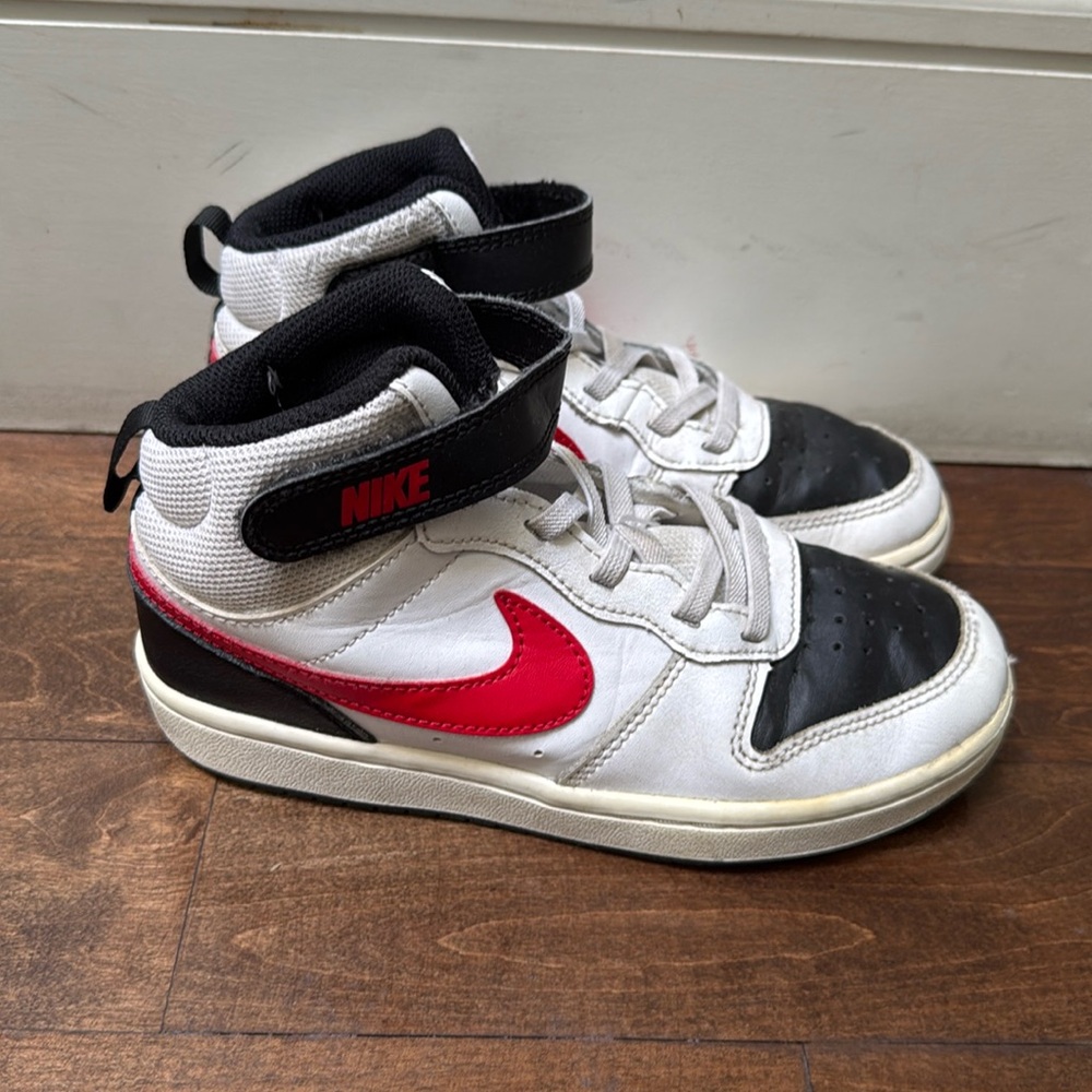 Nike Court Borough Mid 2 GS - kids size 1